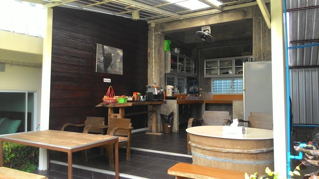 Zan Pla Nade Guesthouse Chiang Rai Exterior foto