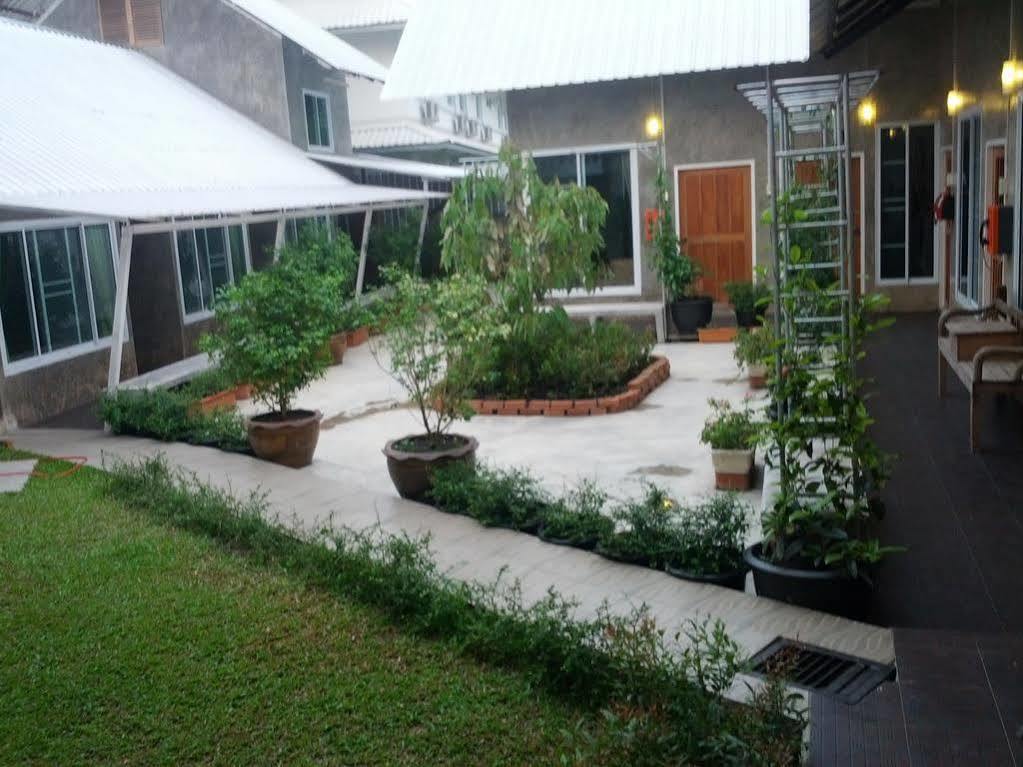 Zan Pla Nade Guesthouse Chiang Rai Exterior foto